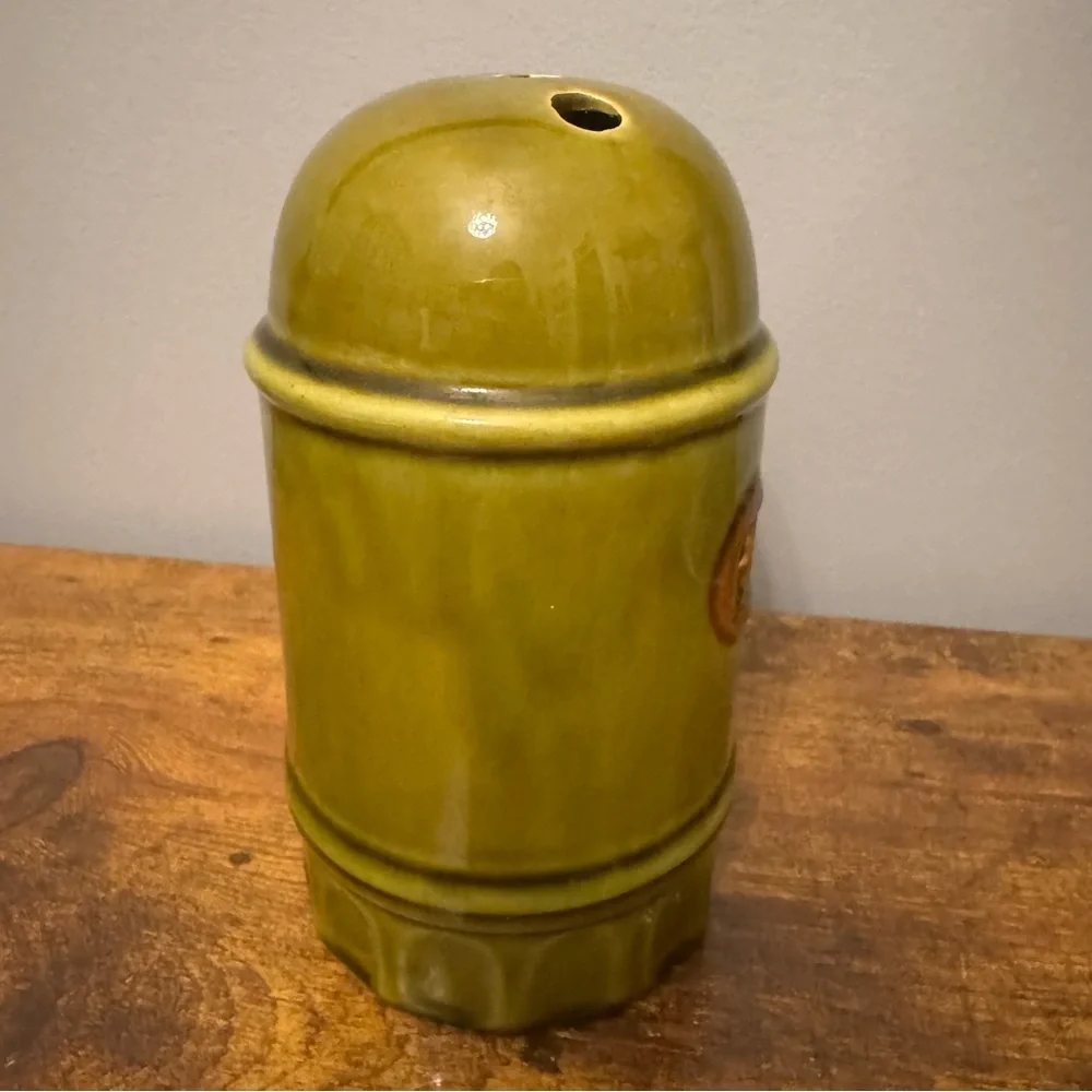 Vintage Los Angeles‎ Potteries Cheese Shaker Avocado Green Ceramic USA Cork Lid